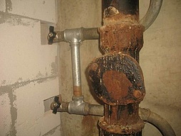 Система горячего водоснабжения в жилом здании